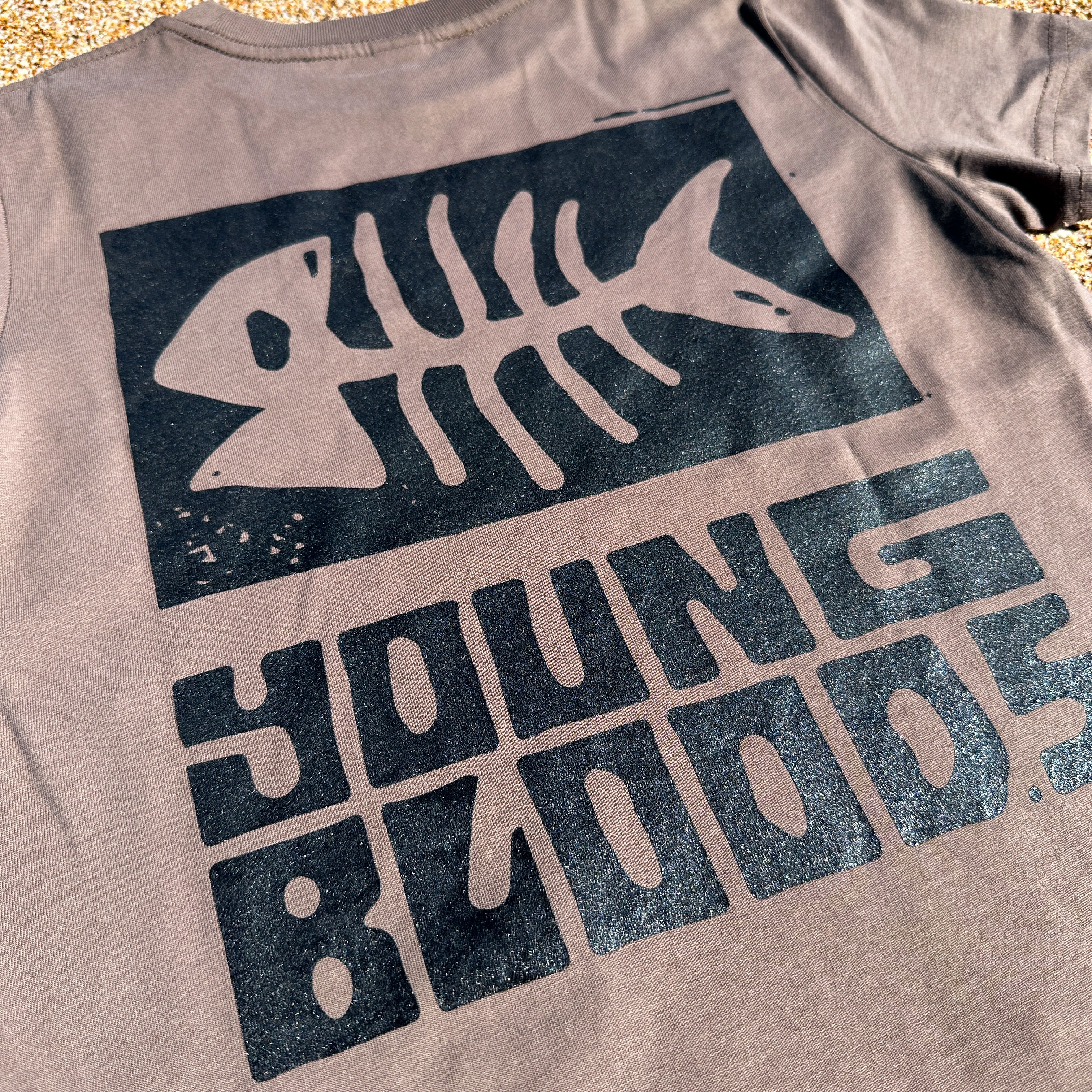 Groms Youngbloods Fishbone Logo Tee Black Print - Image 3