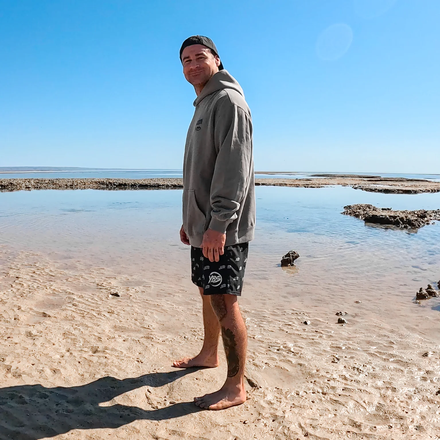 Youngbloods Fishbone Logo Relax Hoodie - Image 3